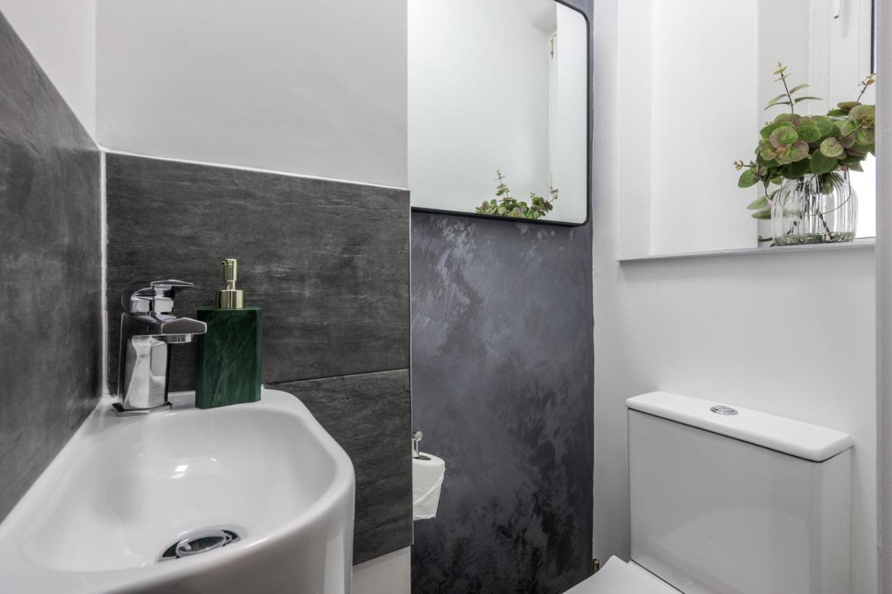 Cosy 4-Bedroom Apartment Next To Borough Λονδίνο Εξωτερικό φωτογραφία